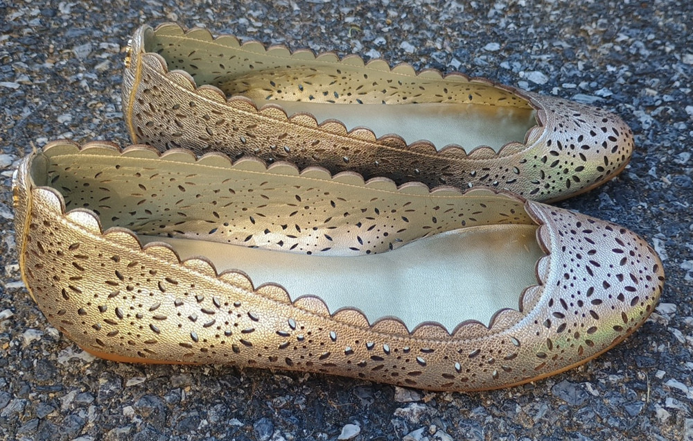 Metallic Gold COACH Carsin Cutout Floral Pattern Ballet Flats 6 Scalloped Trim